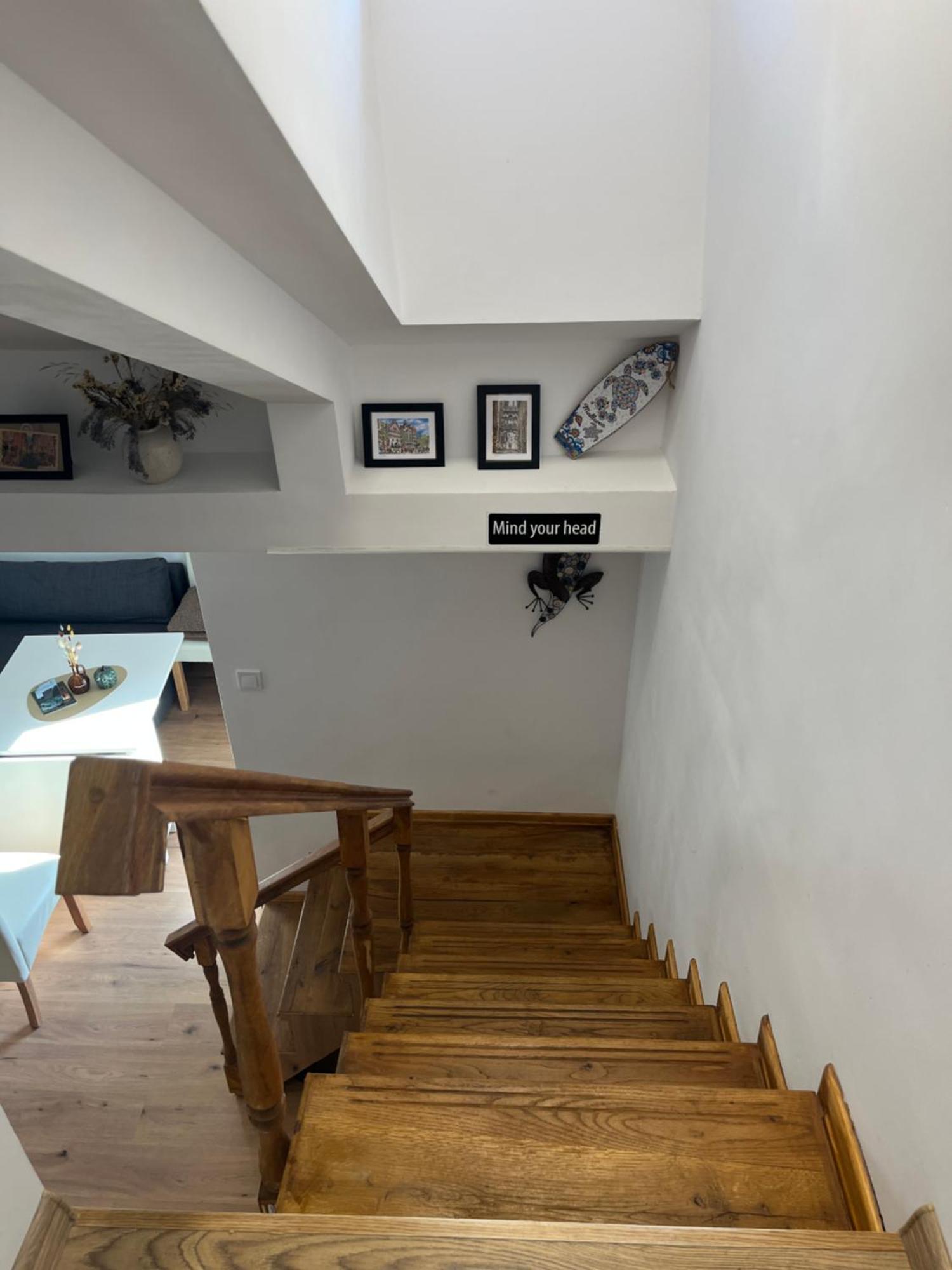Stylish Three Bed Апартамент